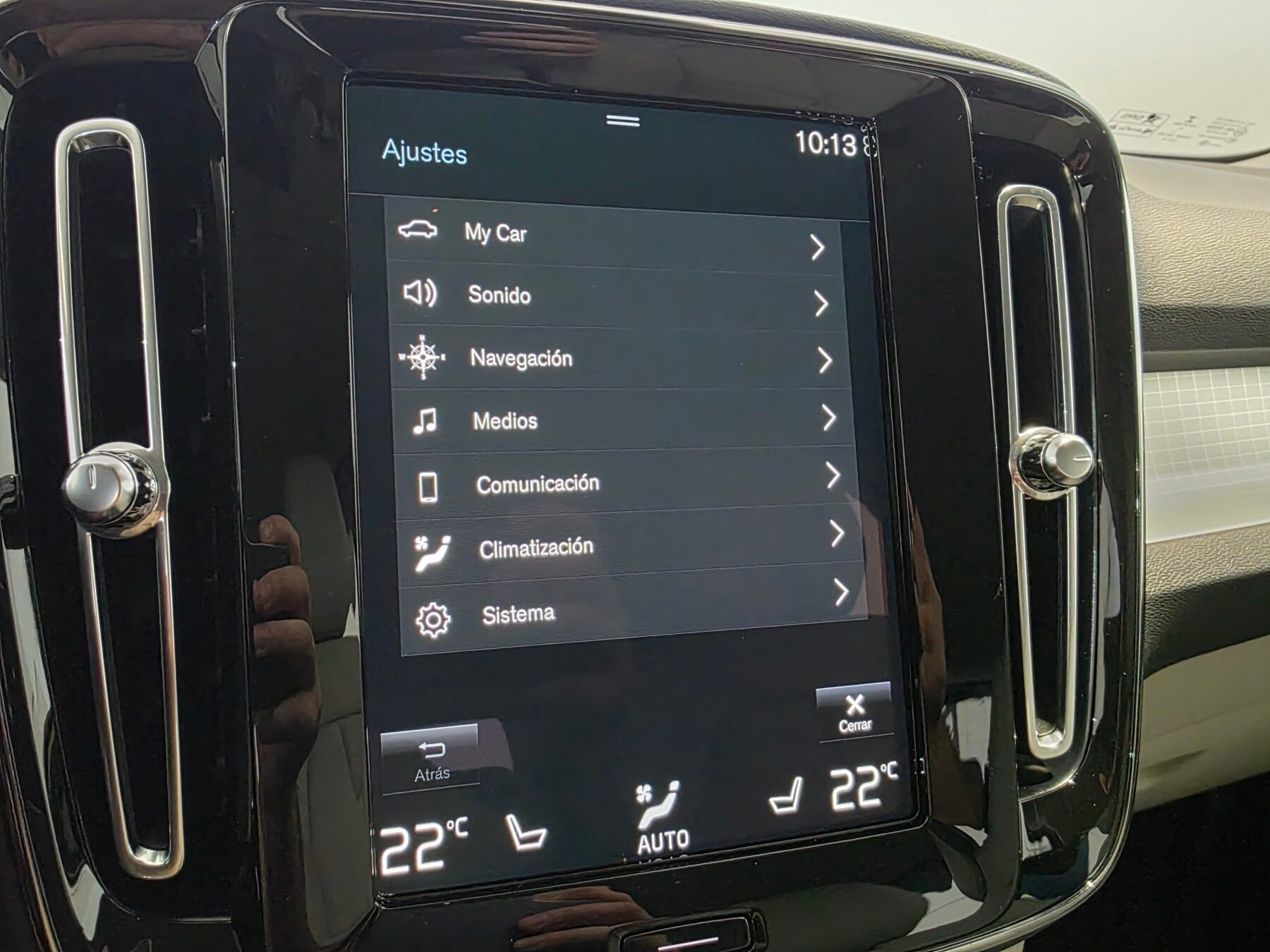 VOLVO XC40 1.5 T4 Twin Recharge Momentum