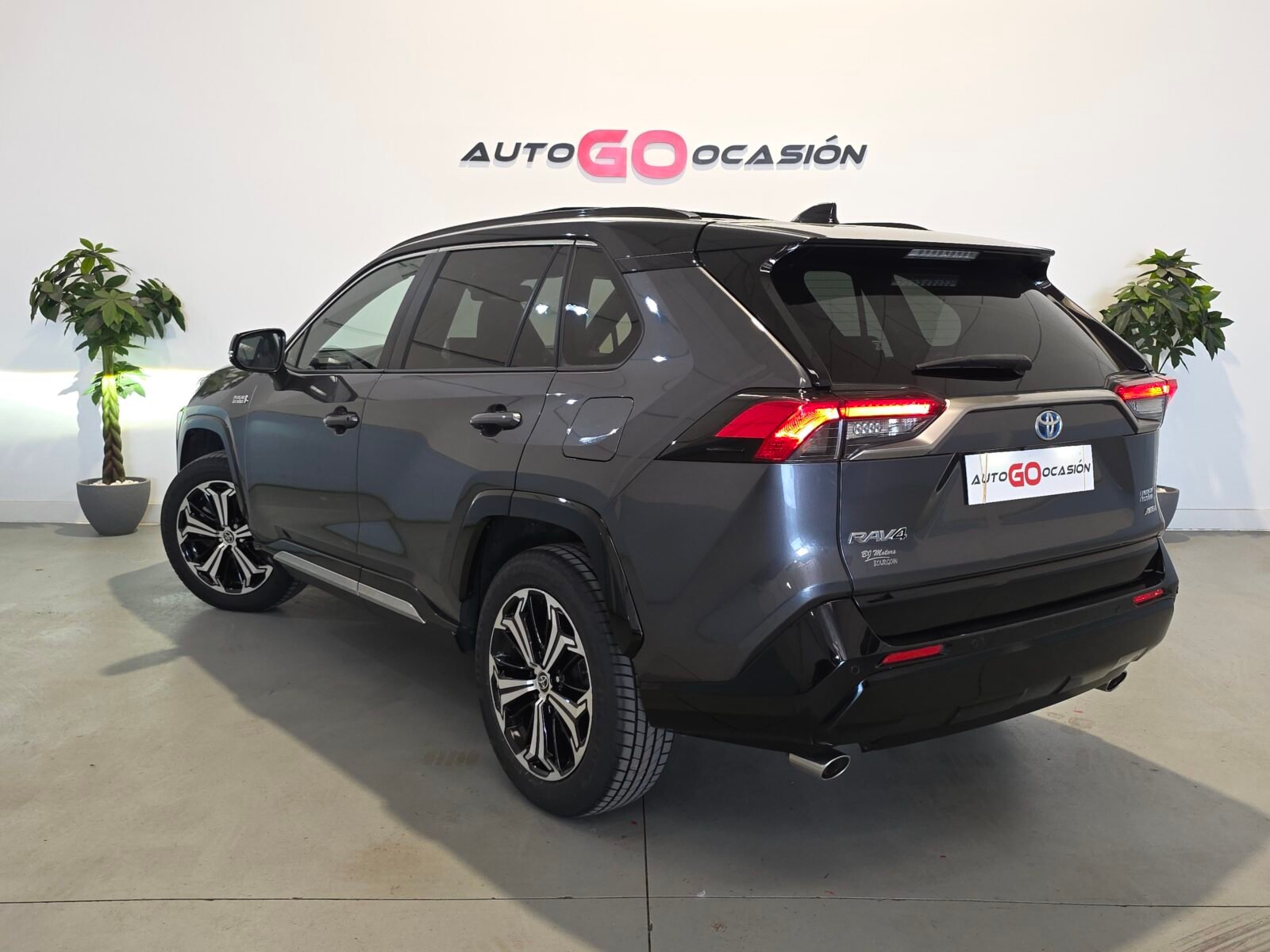 TOYOTA RAV4 2.5l PLUGIN 300PH eCVT Style Plus