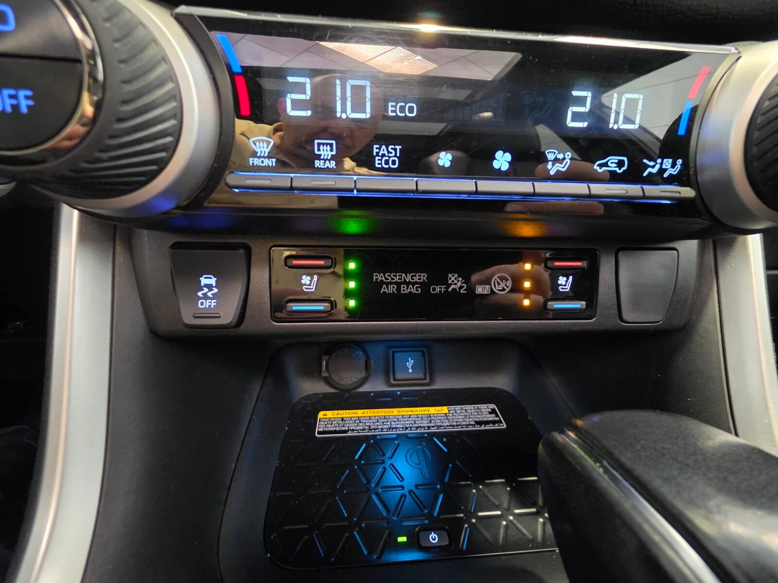 TOYOTA RAV4 2.5l PLUGIN 300PH eCVT Style Plus