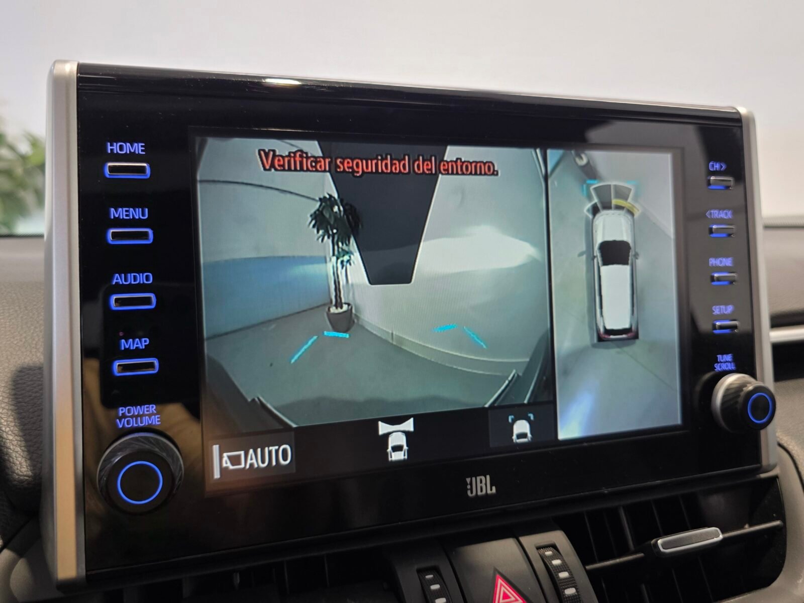 TOYOTA RAV4 2.5l PLUGIN 300PH eCVT Style Plus