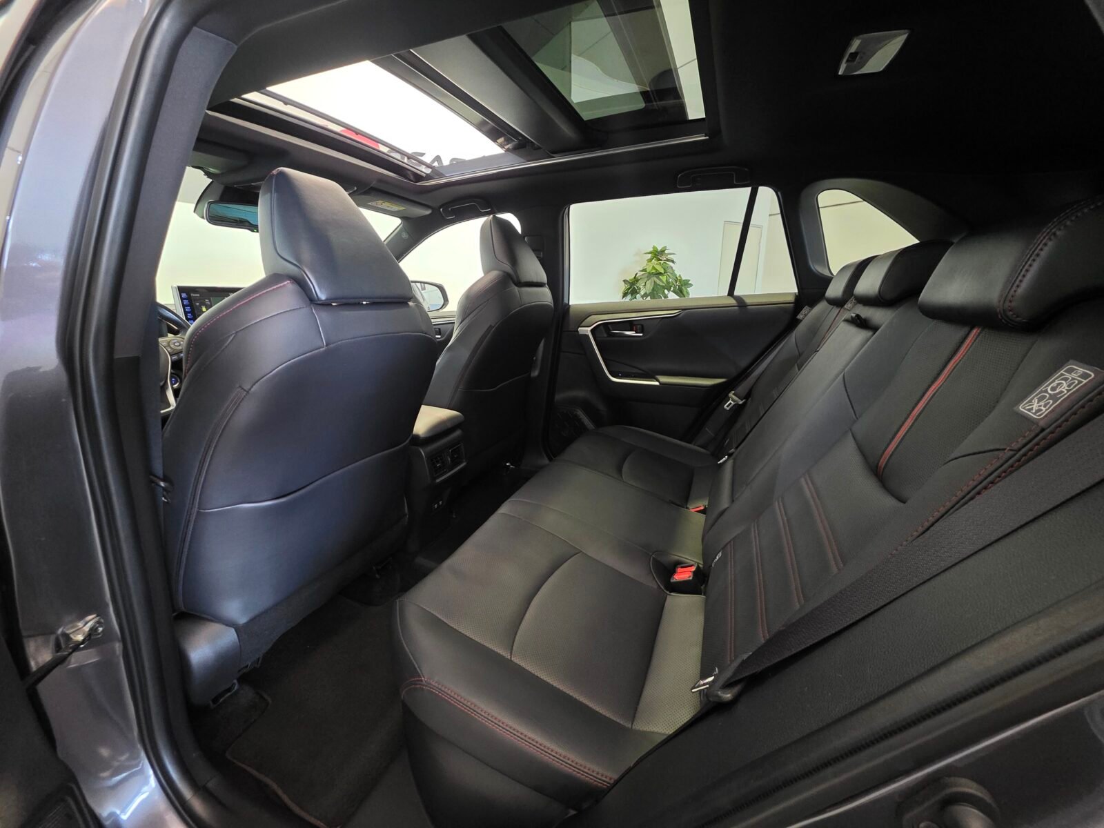 TOYOTA RAV4 2.5l PLUGIN 300PH eCVT Style Plus
