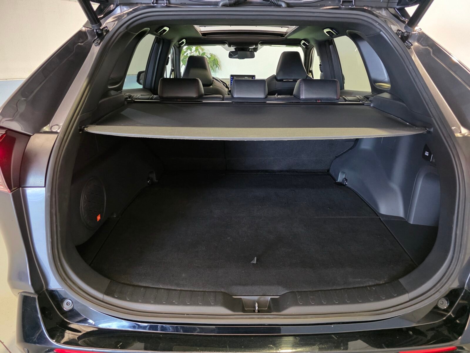 TOYOTA RAV4 2.5l PLUGIN 300PH eCVT Style Plus
