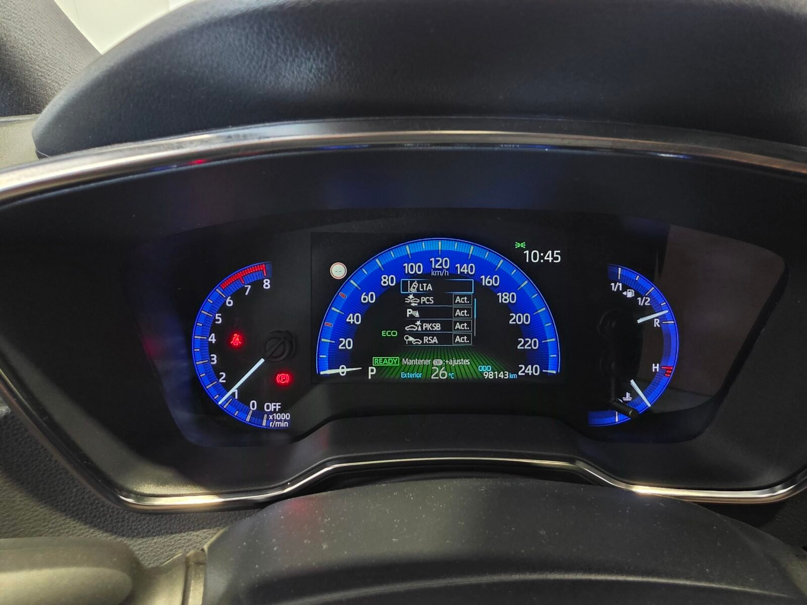 TOYOTA Corolla 2.0 180H ADVANCE ECVT