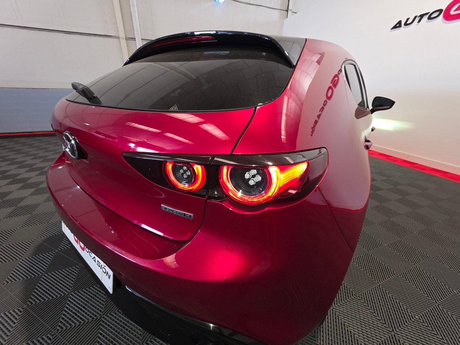 MAZDA Mazda 3 2.0 SKYACTIVX ZENITHX SAFETY RED