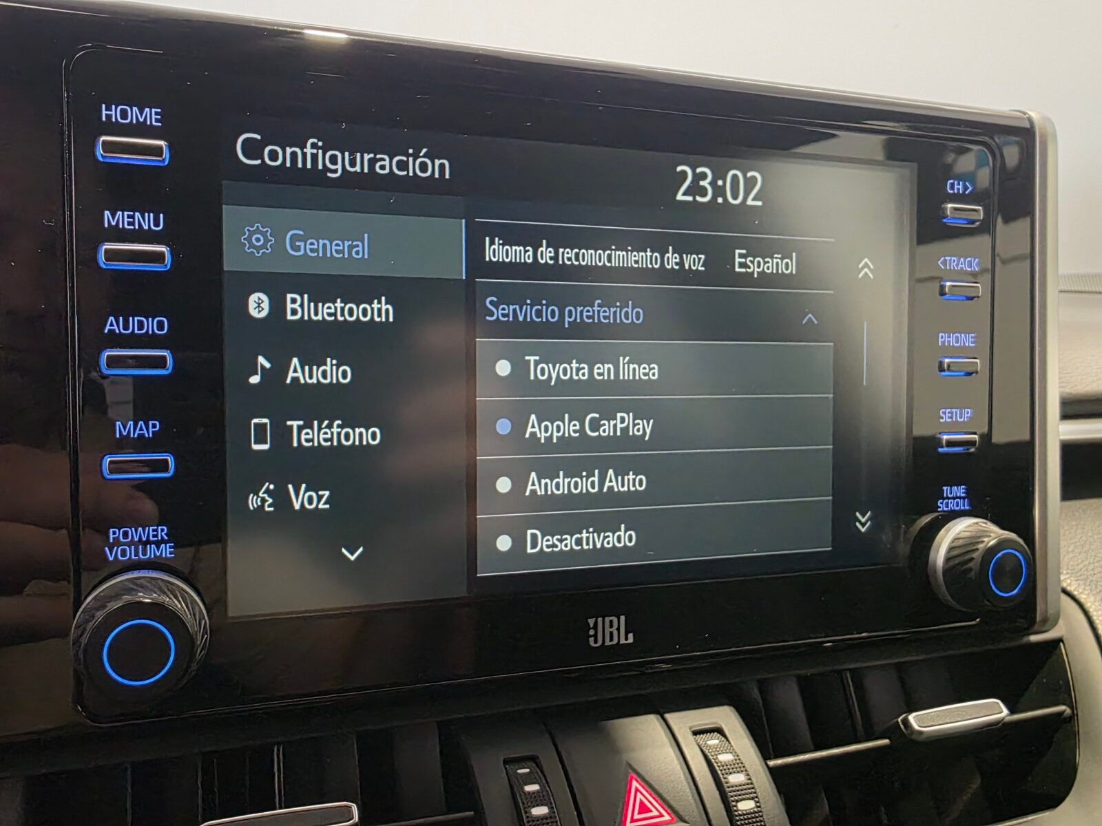 TOYOTA RAV4 2.5l 220H Style