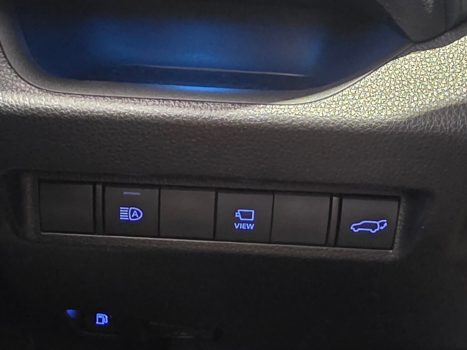 TOYOTA RAV4 2.5l 220H Style