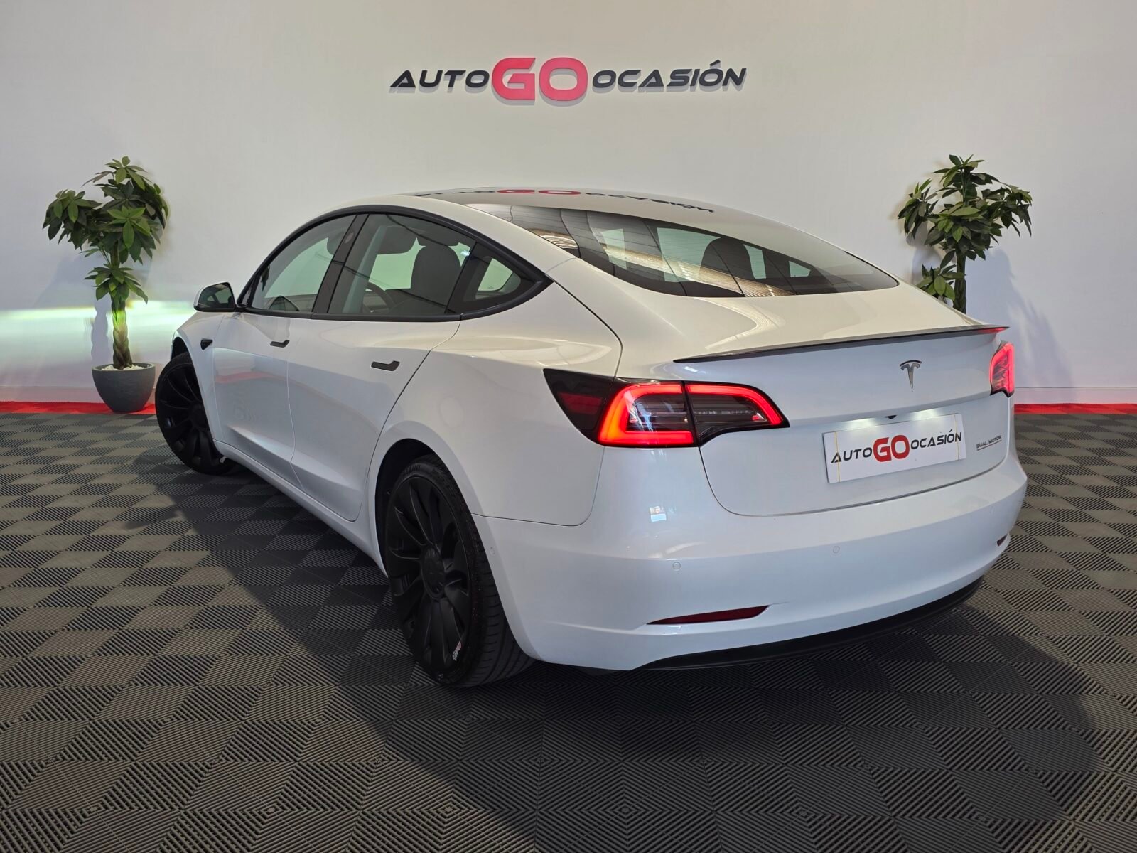 TESLA MODEL 3 Performance AWD