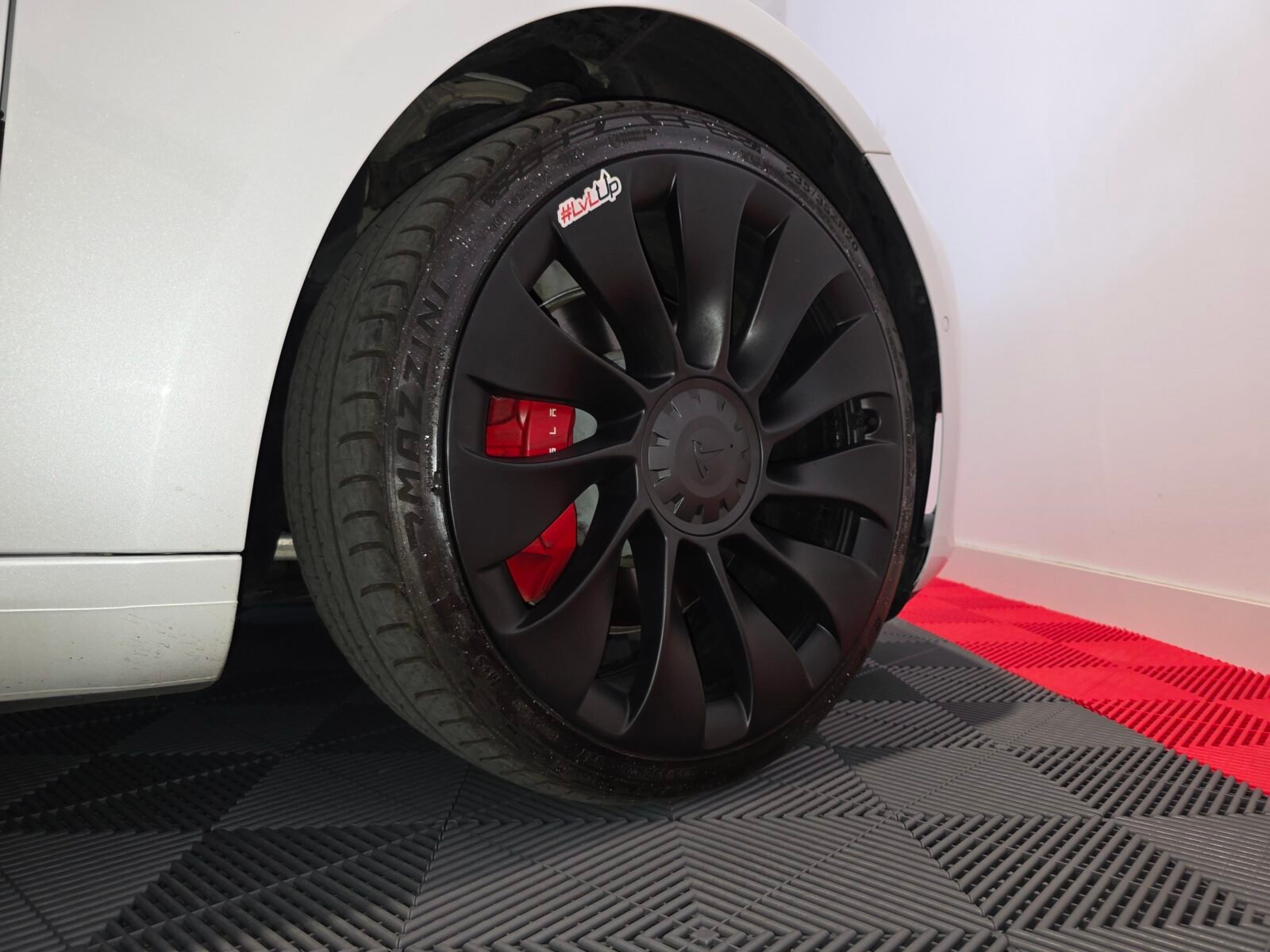 TESLA MODEL 3 Performance AWD