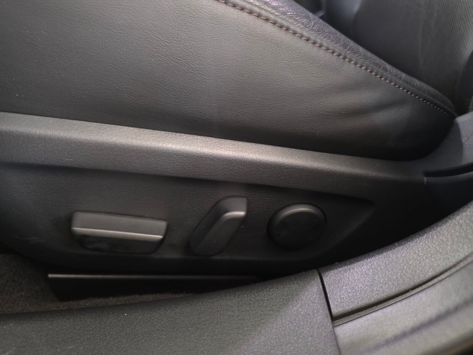 MAZDA Mazda 3 2.0 SKYACTIVX ZENITH AT