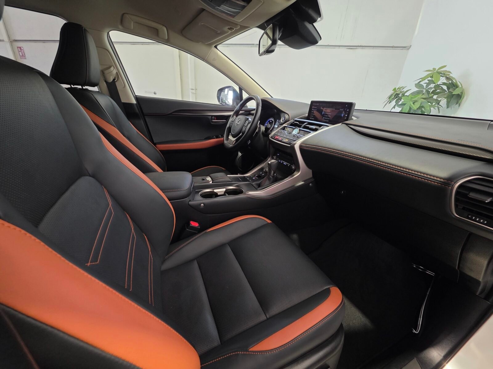 LEXUS NX 2.5 300h Executive Navigation 4WD
