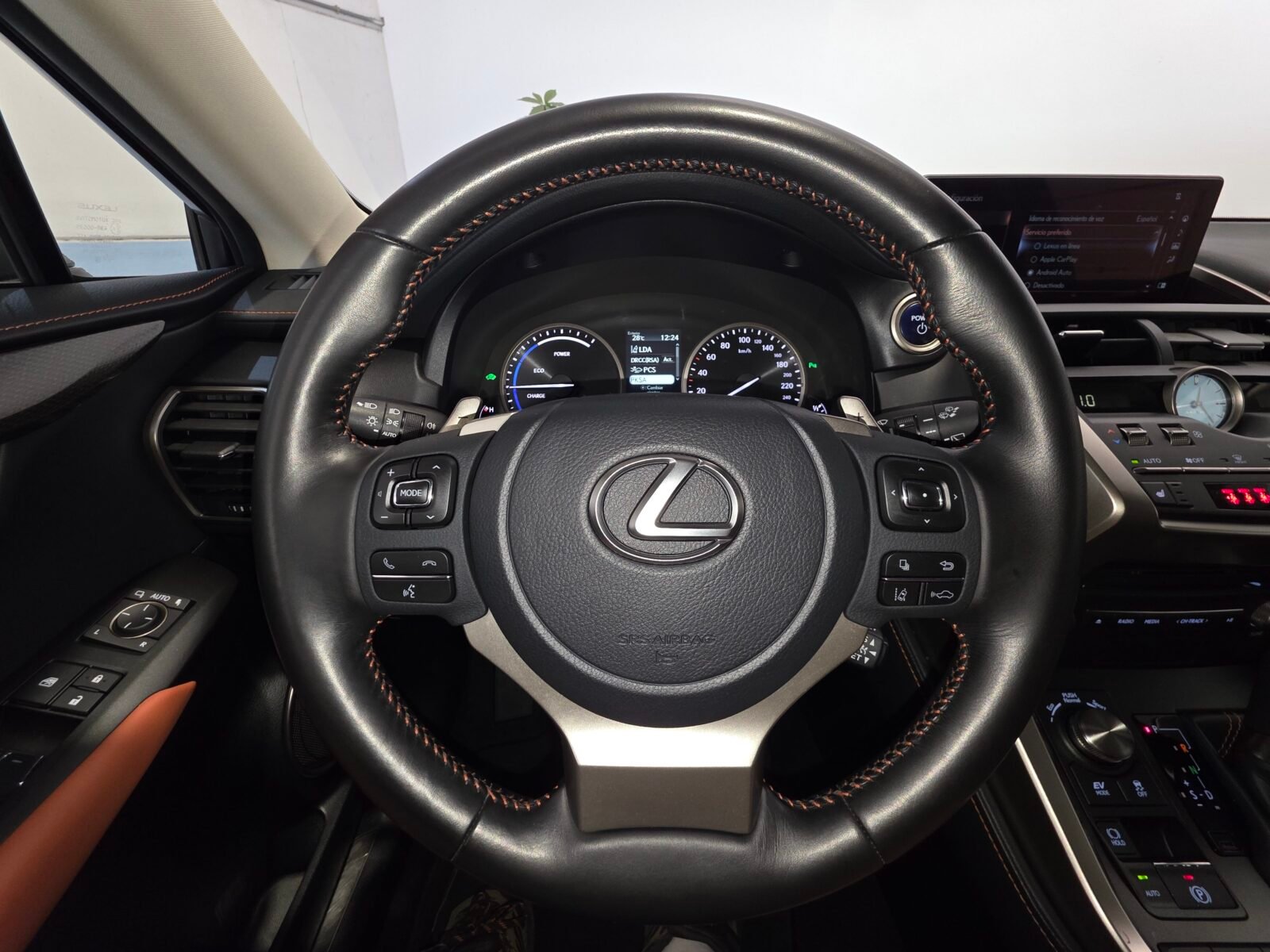 LEXUS NX 2.5 300h Executive Navigation 4WD