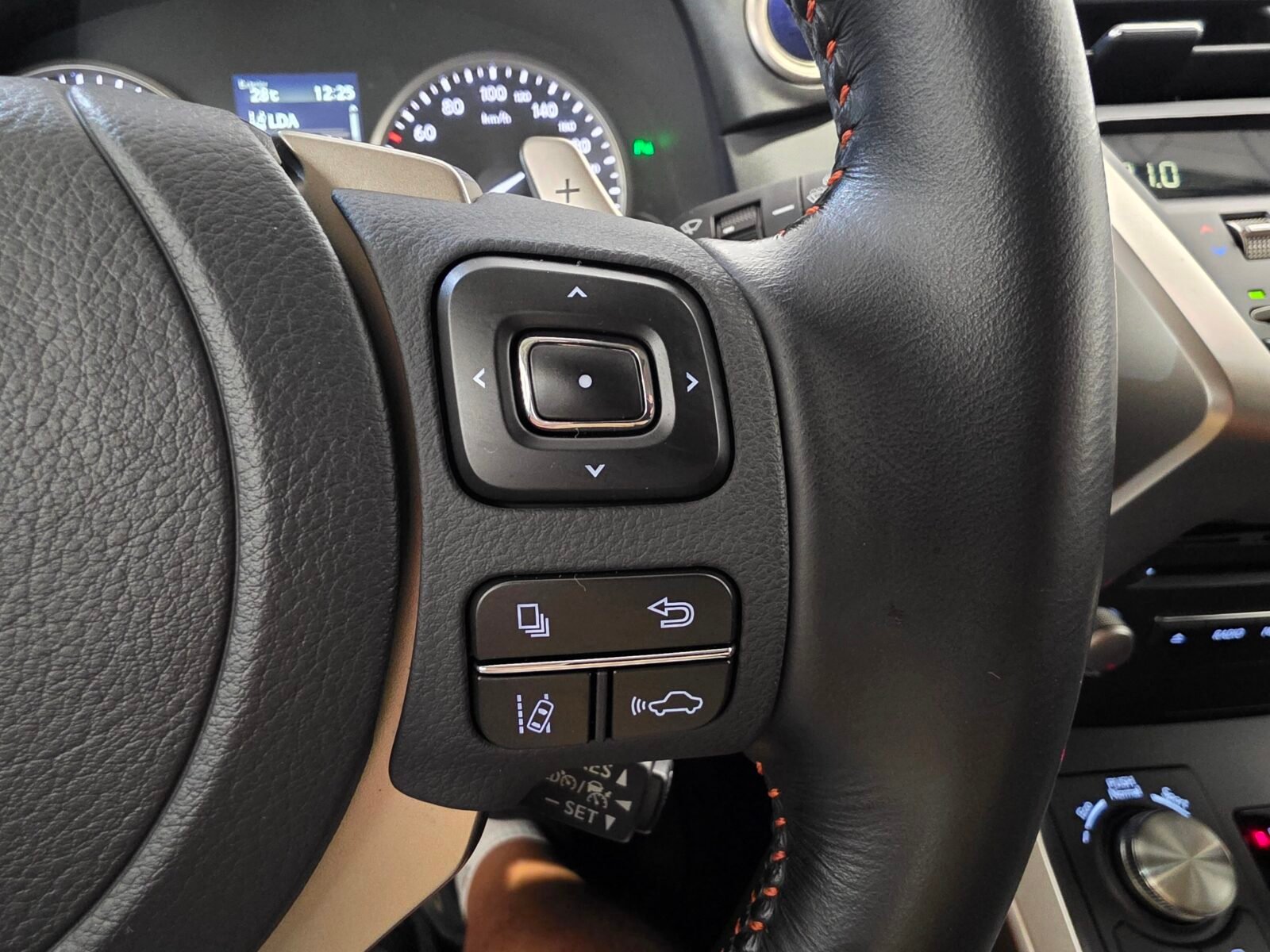 LEXUS NX 2.5 300h Executive Navigation 4WD