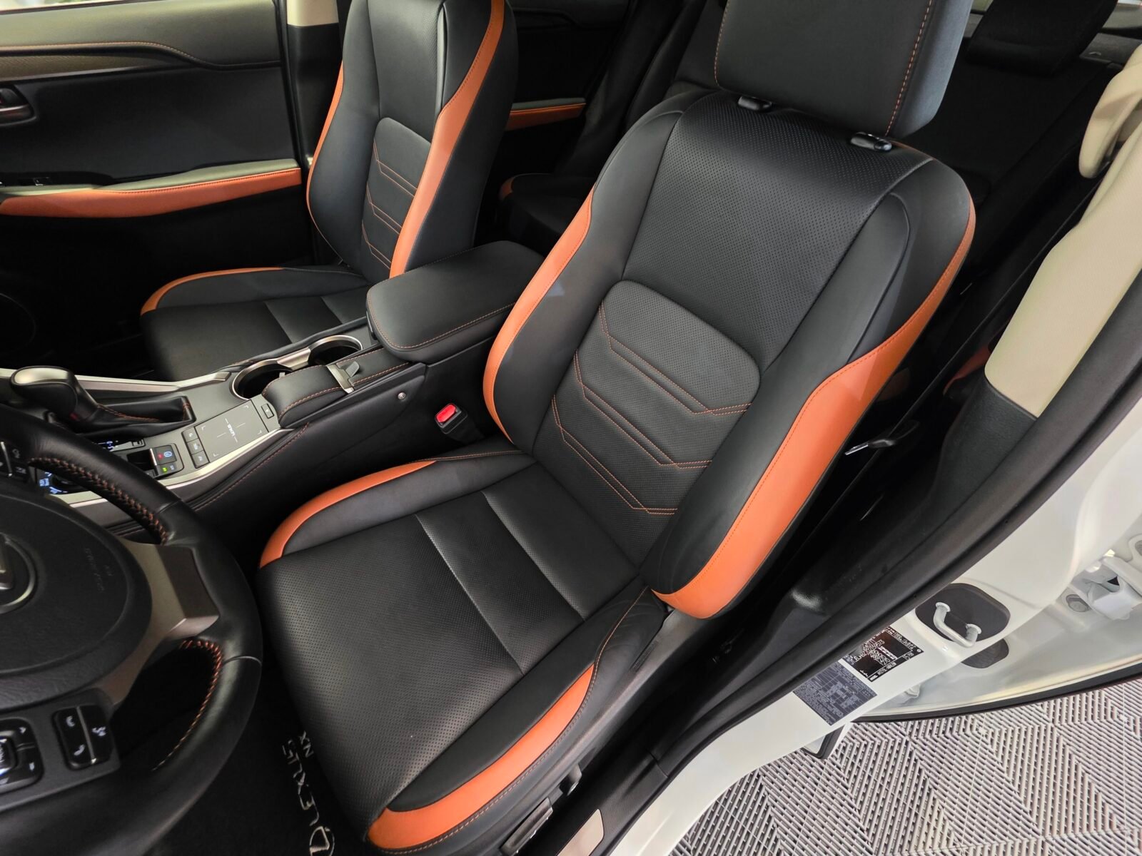 LEXUS NX 2.5 300h Executive Navigation 4WD