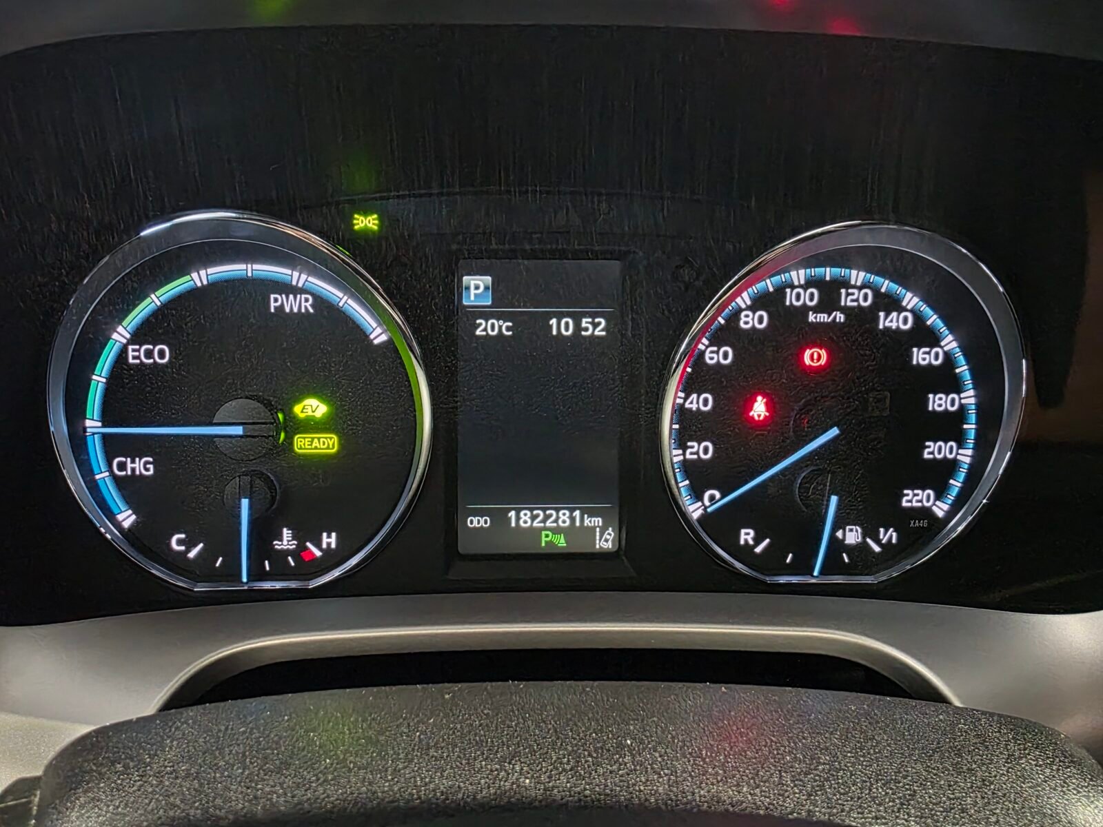 TOYOTA RAV4 2.5l hybrid 2WD Advance Pack Drive
