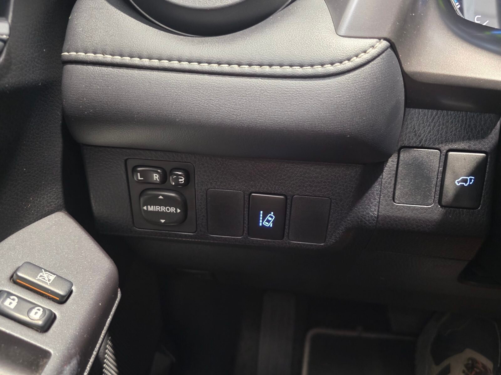 TOYOTA RAV4 2.5l hybrid 2WD Advance Pack Drive