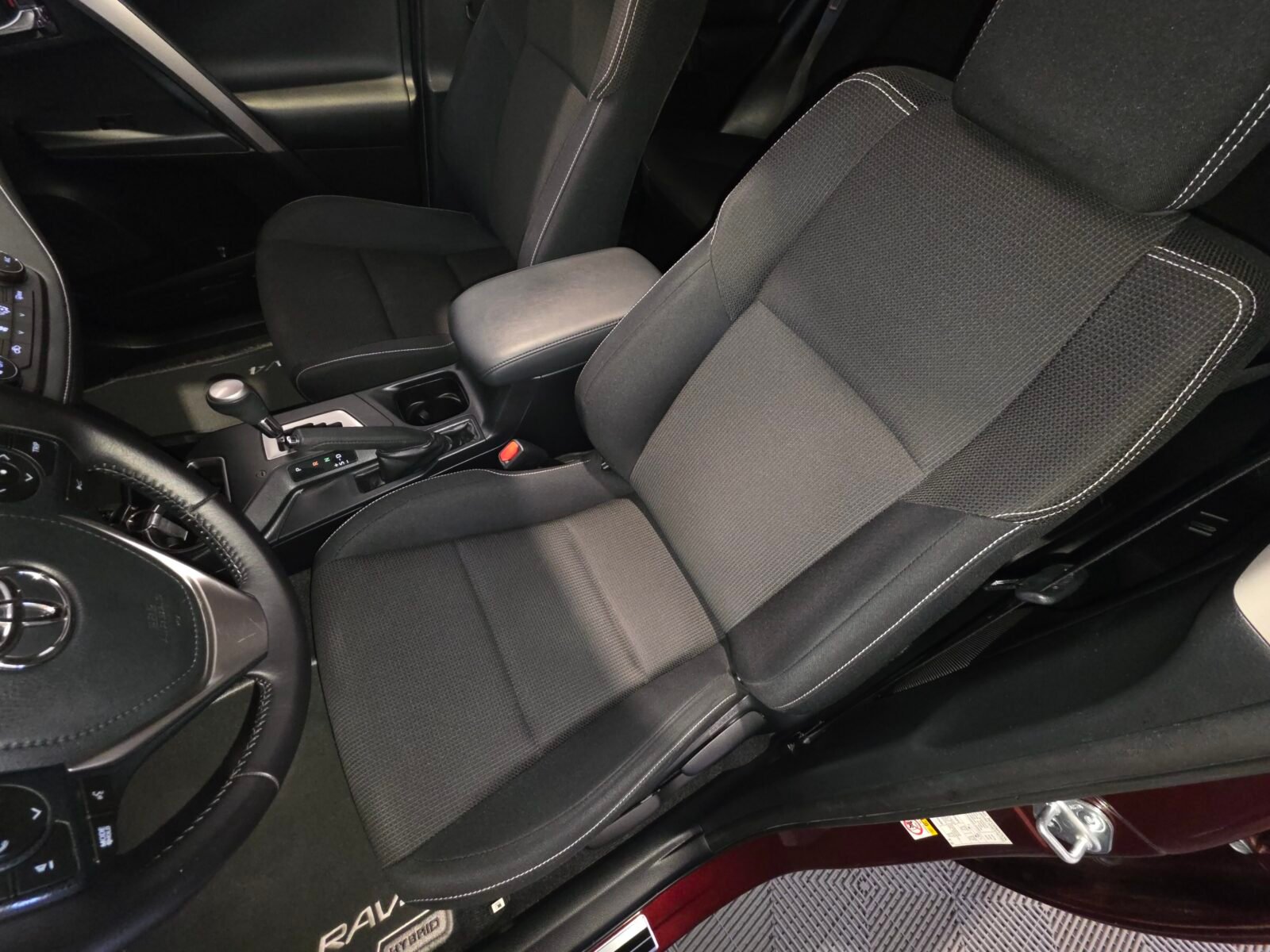 TOYOTA RAV4 2.5l hybrid 2WD Advance Pack Drive