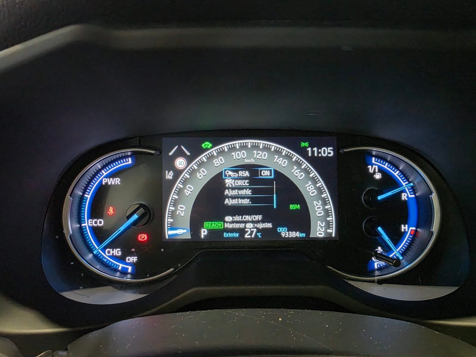 TOYOTA RAV4 2.5l 220H Advance