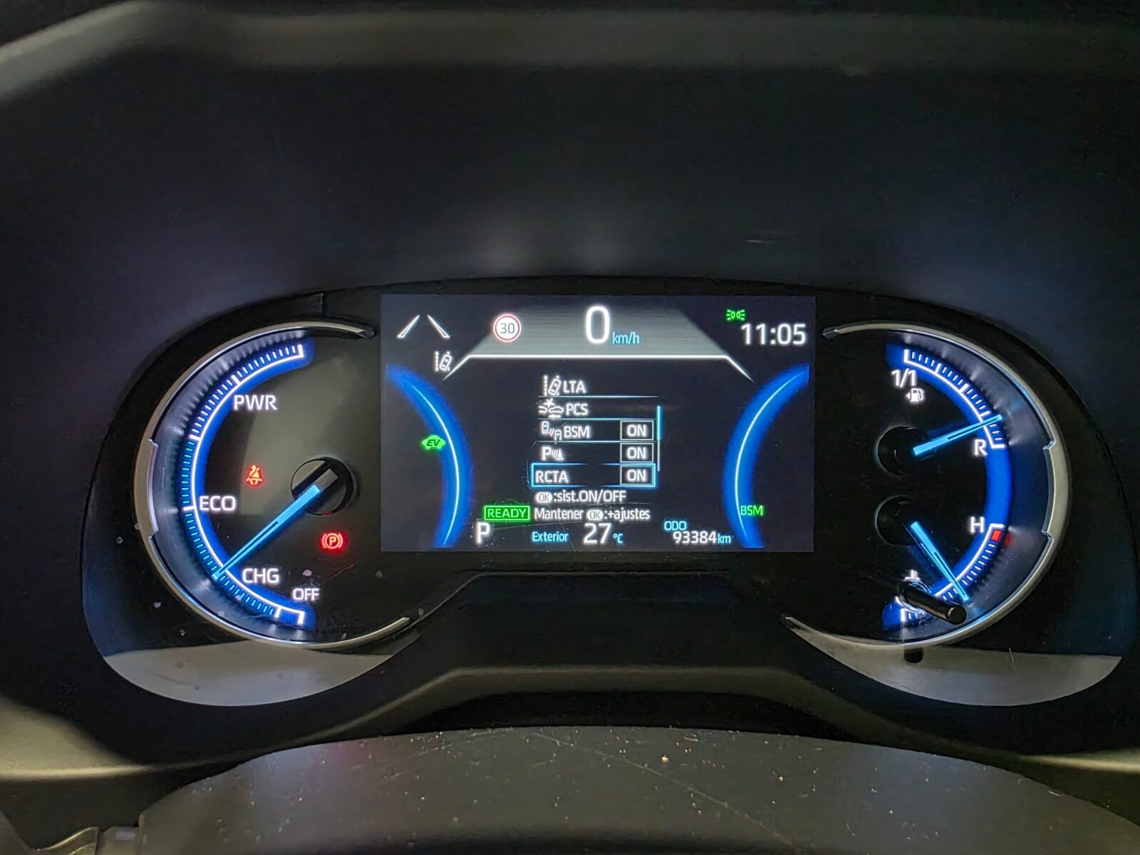 TOYOTA RAV4 2.5l 220H Advance